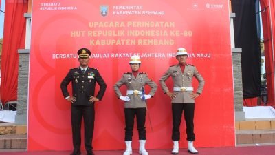 Polwan Pertama Jadi Komandan Upacara HUT RI di Rembang