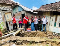 Longsor Ancam Permukiman di Rembang, Warga Gunungsari Terima Bantuan Darurat
