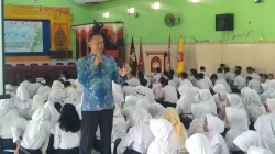 BNN Tegal Edukasi Bahaya Narkoba kepada Ratusan Siswa Baru SMAN 3 Slawi