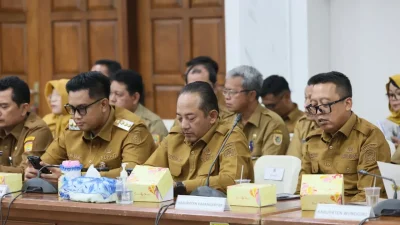 Bupati Karanganyar Komitmen Melindungi Lahan Pertanian dan Mengatasi Sampah