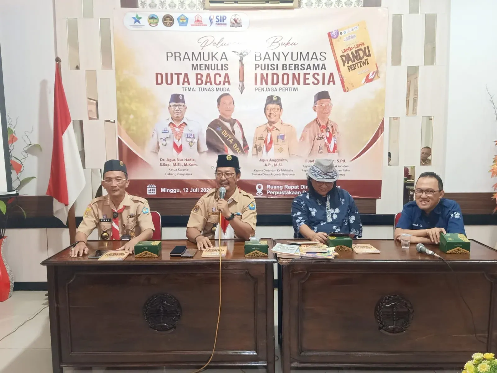 Gol A Gong Apresiasi Literasi Pramuka Banyumas Melalui Antologi Puisi LPP RRI