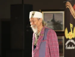 Papi Loe Meningkatkan Kepedulian Sosial Lewat Seni dan Musik