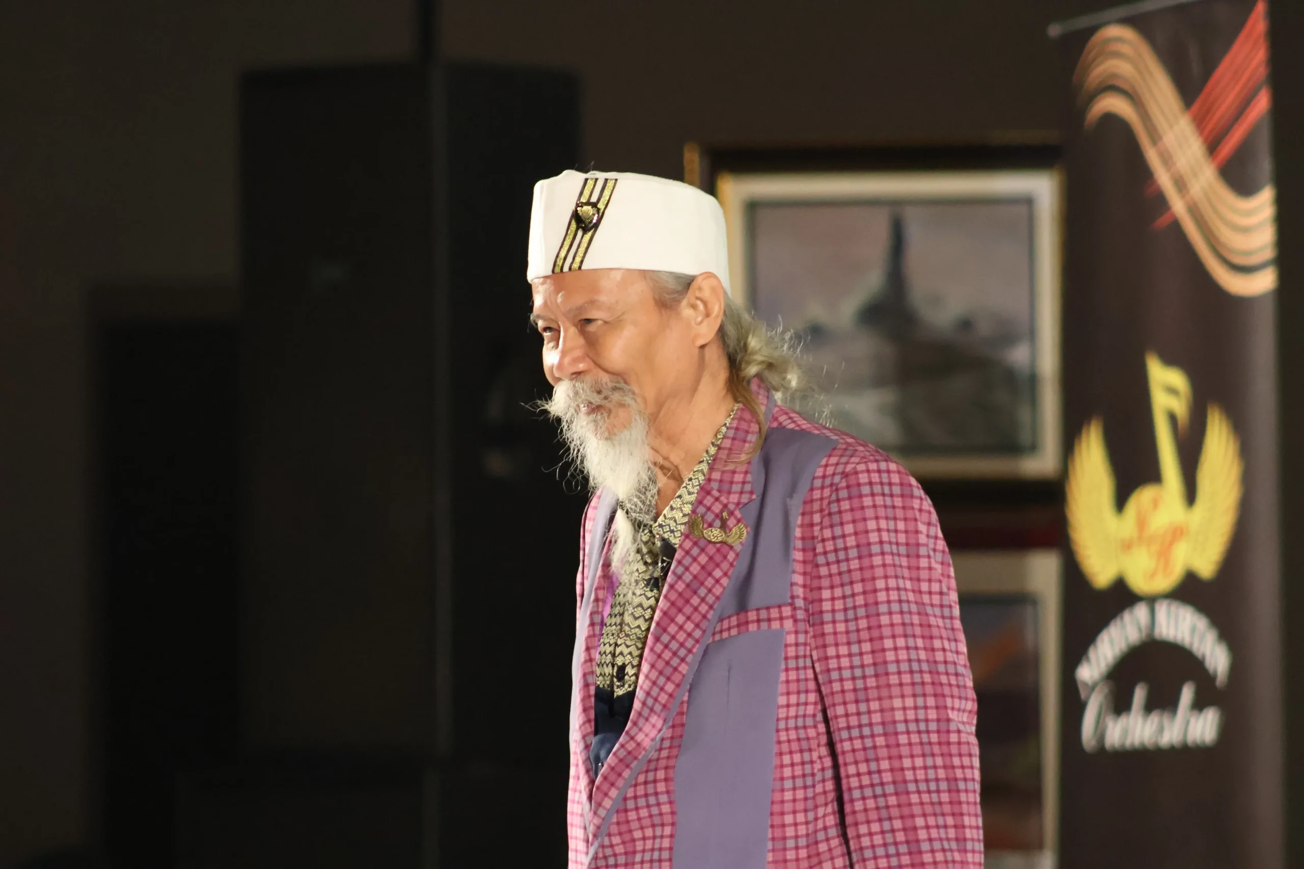 Papi Loe Meningkatkan Kepedulian Sosial Lewat Seni dan Musik