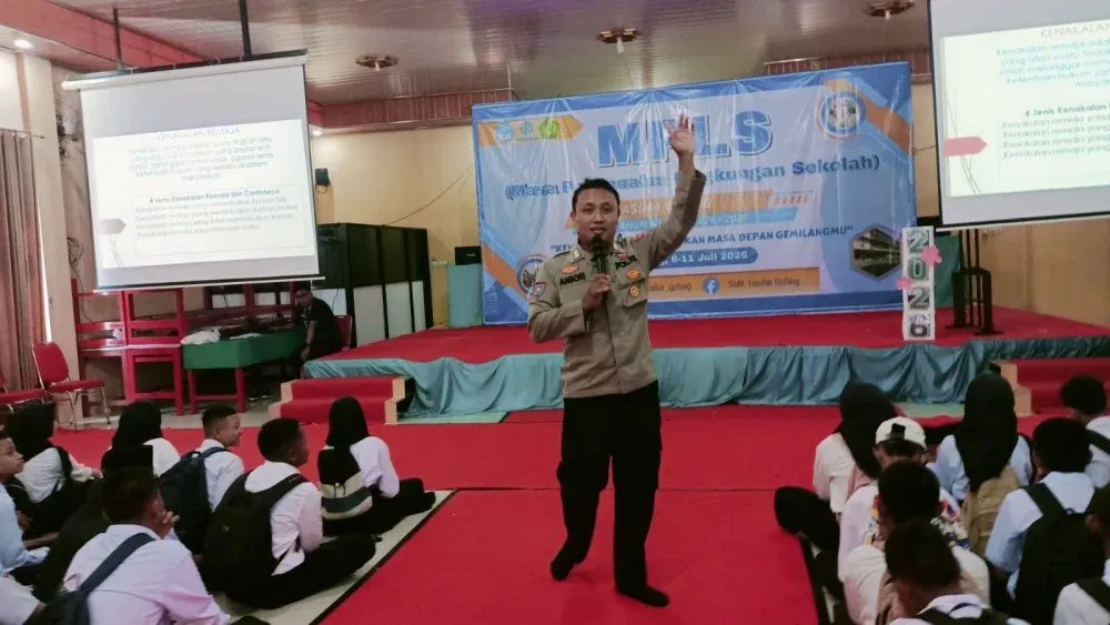 Polsek Gubug Edukasi Siswa Baru tentang Bahaya Narkoba dan Kenakalan Remaja